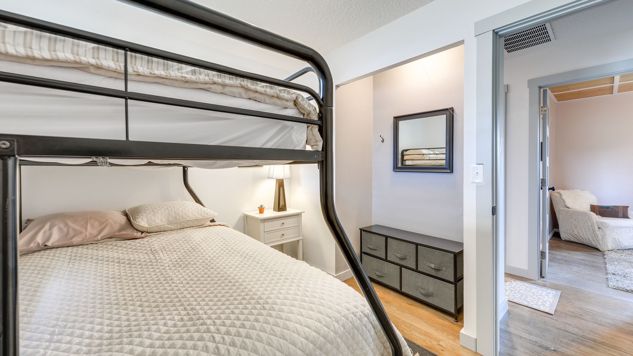 Photo of Bedroom in Lander