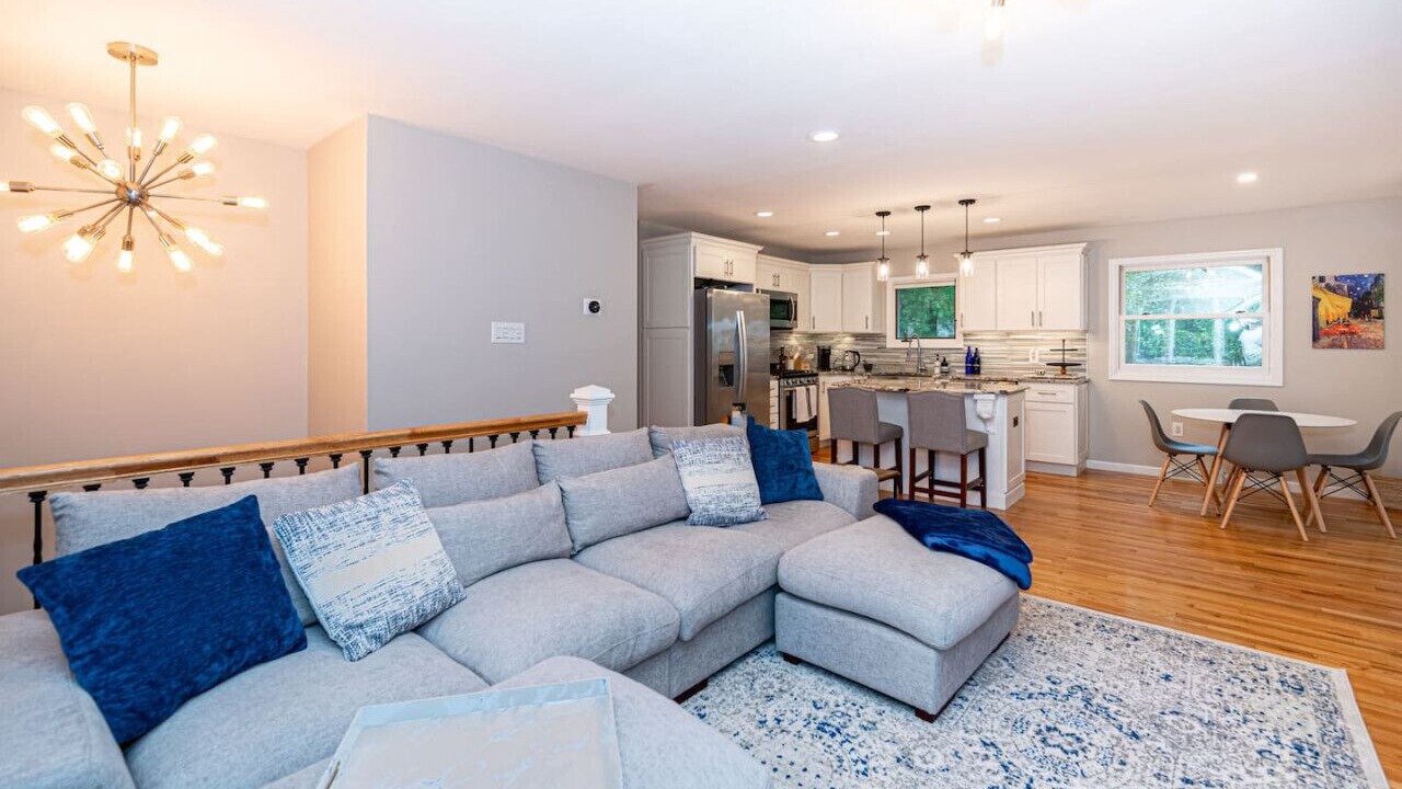 Photo of Livingroom in Geyser Crest