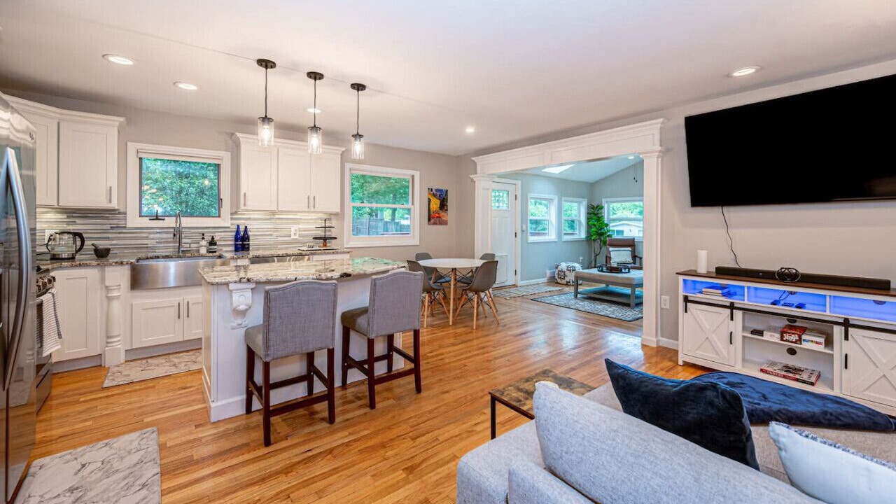 Photo of Livingroom in Geyser Crest