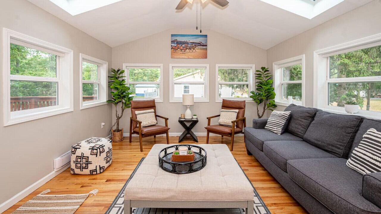 Photo of Livingroom in Geyser Crest