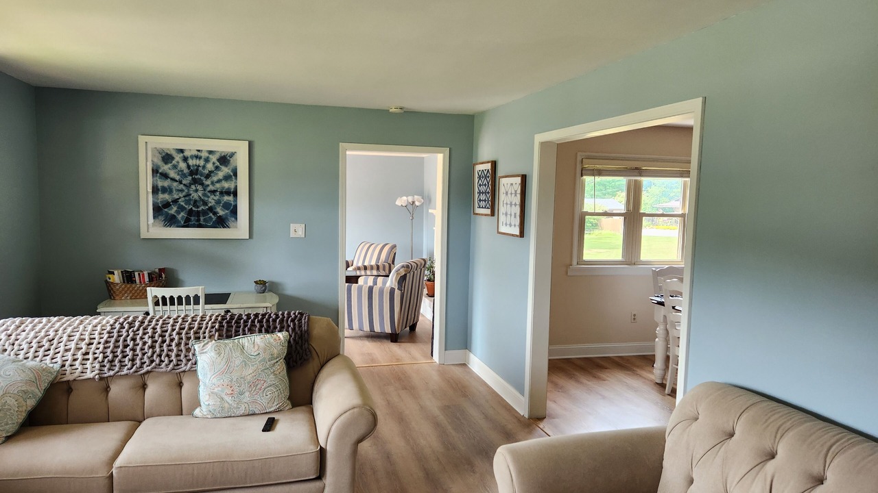 Photo of Livingroom in Hanoverton