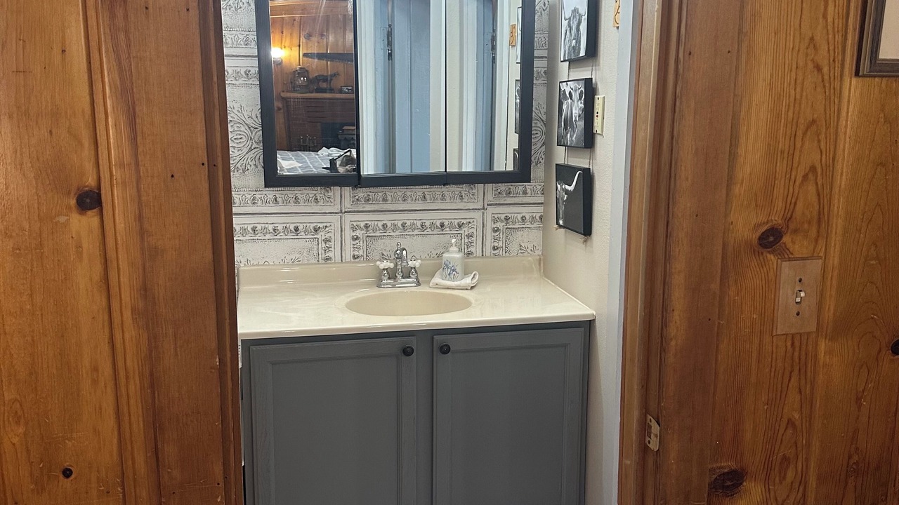 Photo of Bathroom in Simms