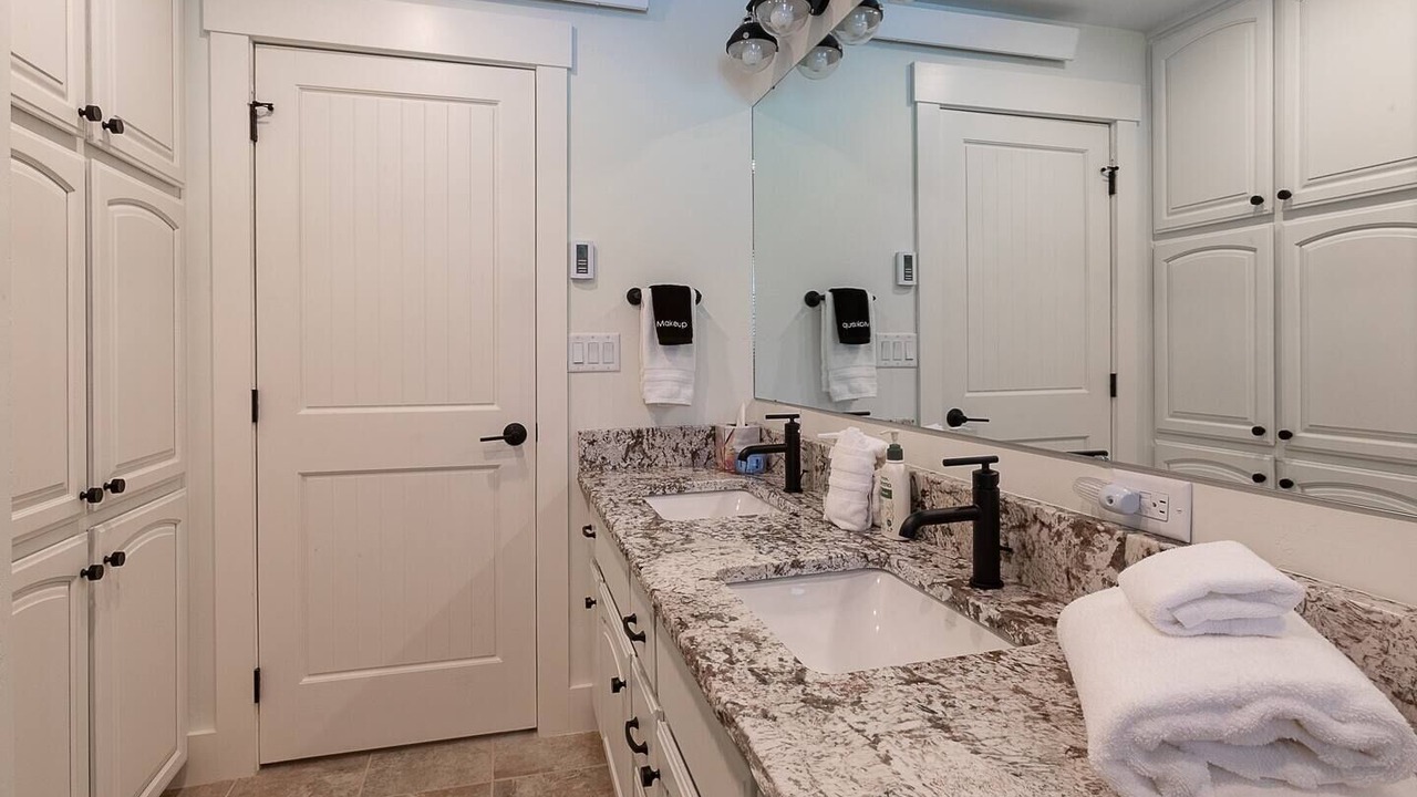 Photo of Bathroom in Alpine