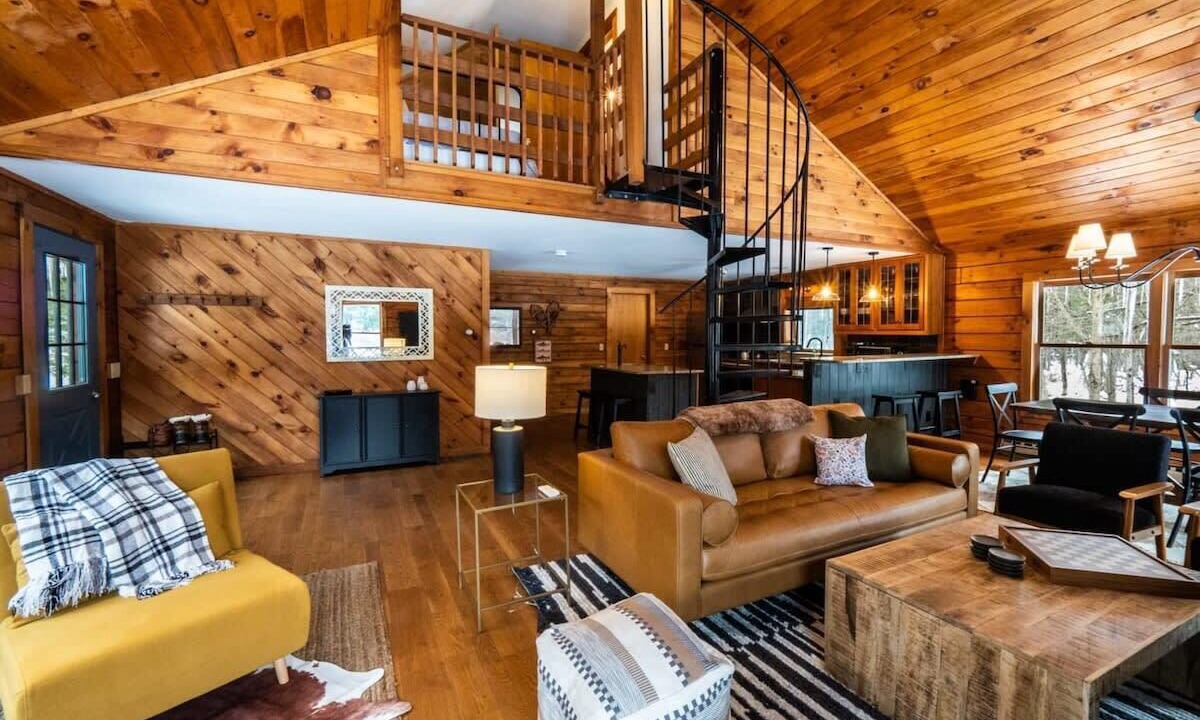 Photo of Livingroom in Becket