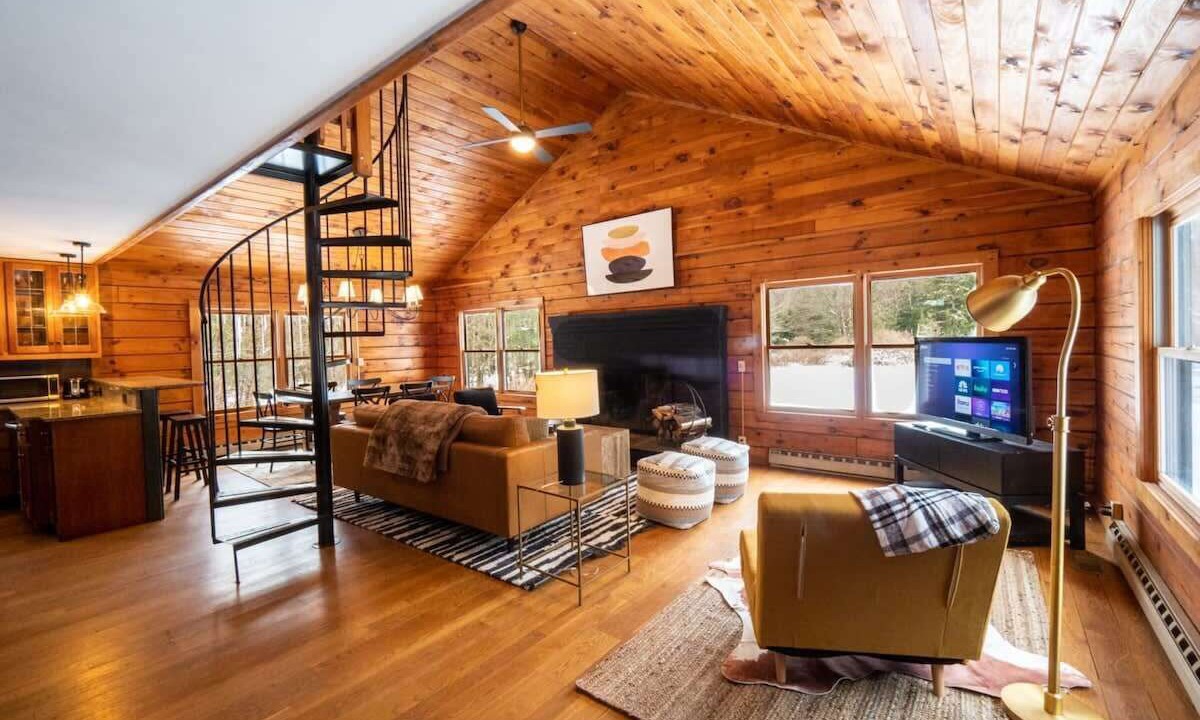 Photo of Livingroom in Becket