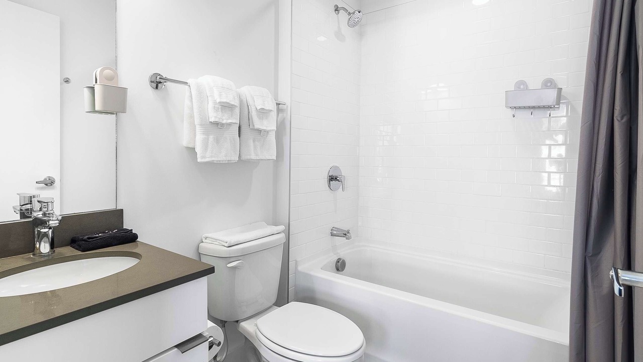 Photo of Bathroom in Mount Vernon Square