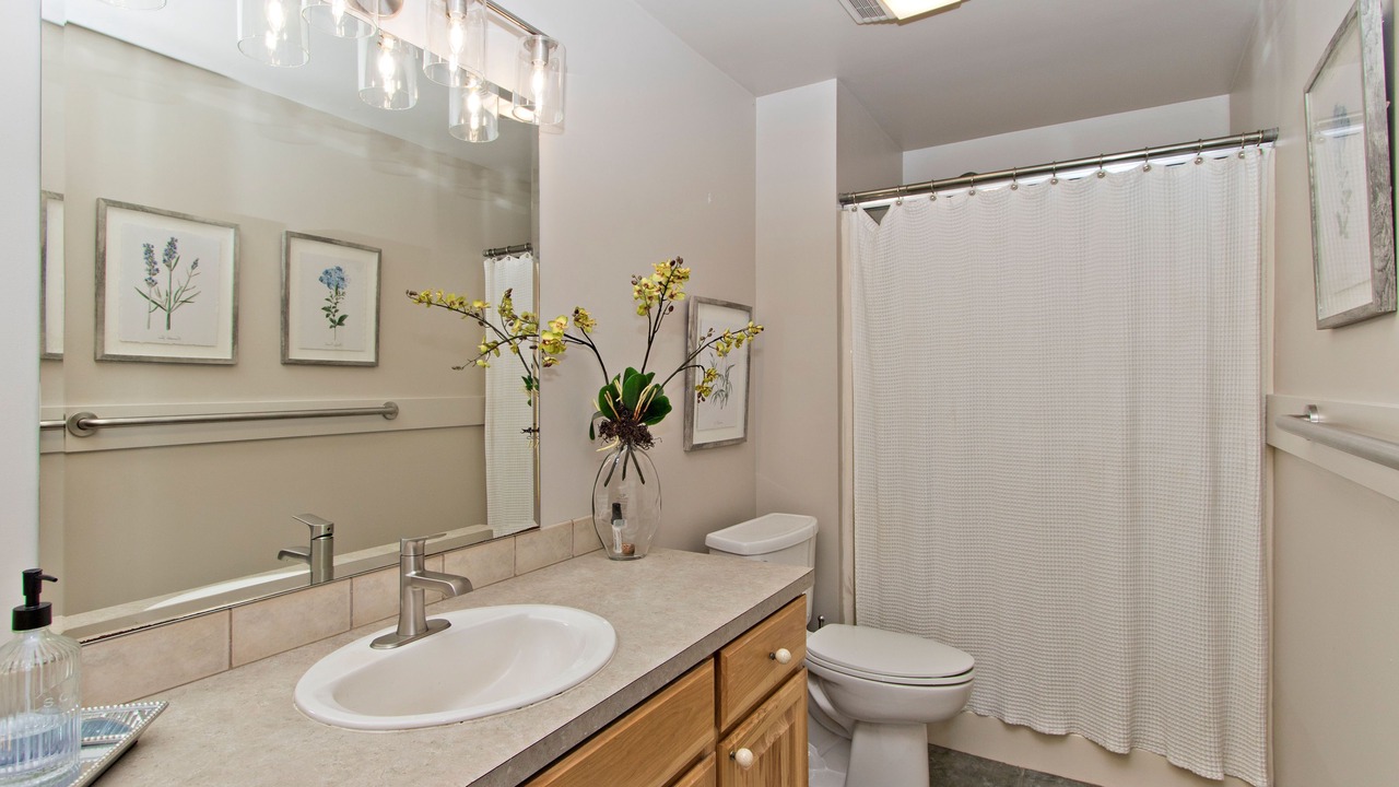 Photo of Bathroom in Enumclaw