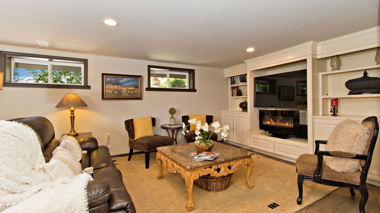 Photo of Livingroom in Enumclaw