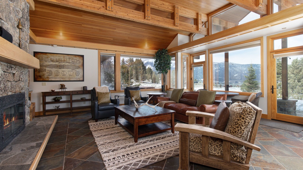 Photo of Livingroom in Big Sky