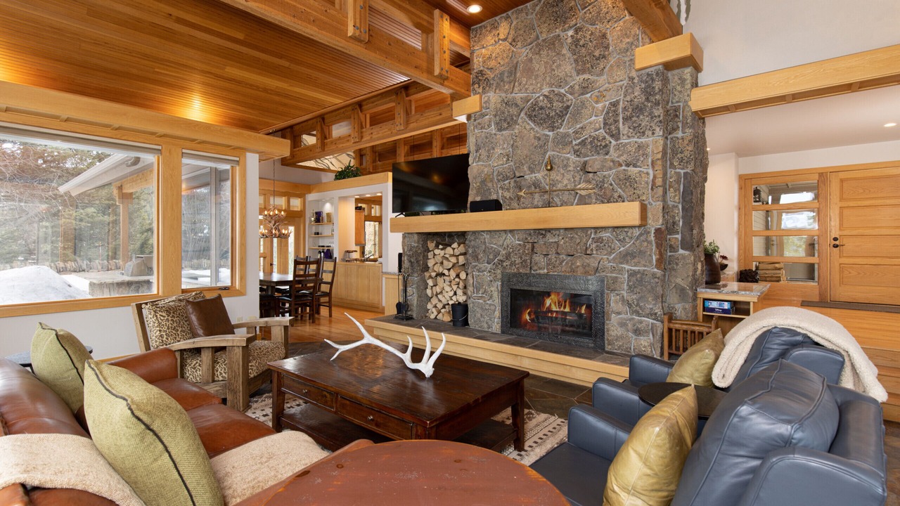 Photo of Livingroom in Big Sky
