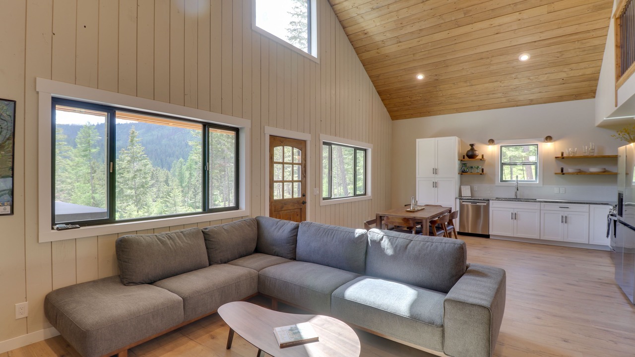 Photo of Livingroom in Lakeside