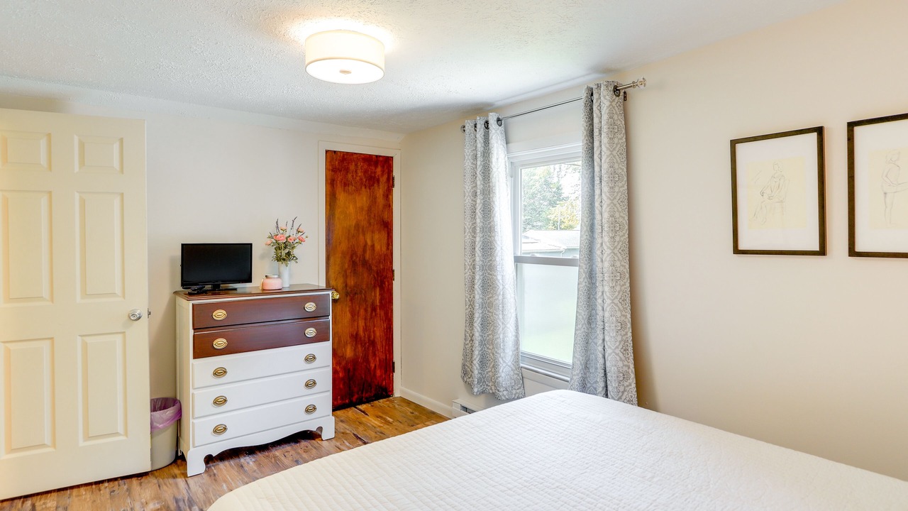 Photo of Bedroom in Norwalk
