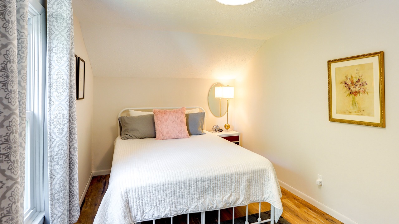 Photo of Bedroom in Norwalk