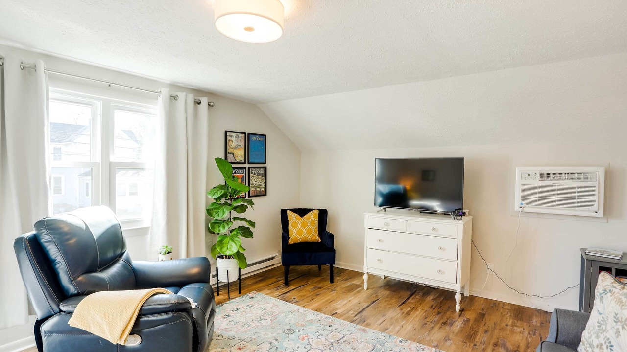Photo of Livingroom in Norwalk