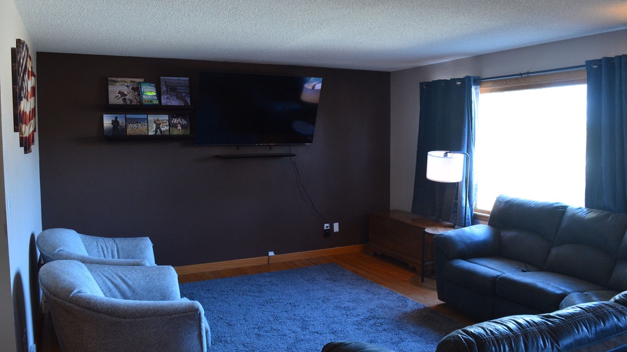 Photo of Livingroom in Devils Lake