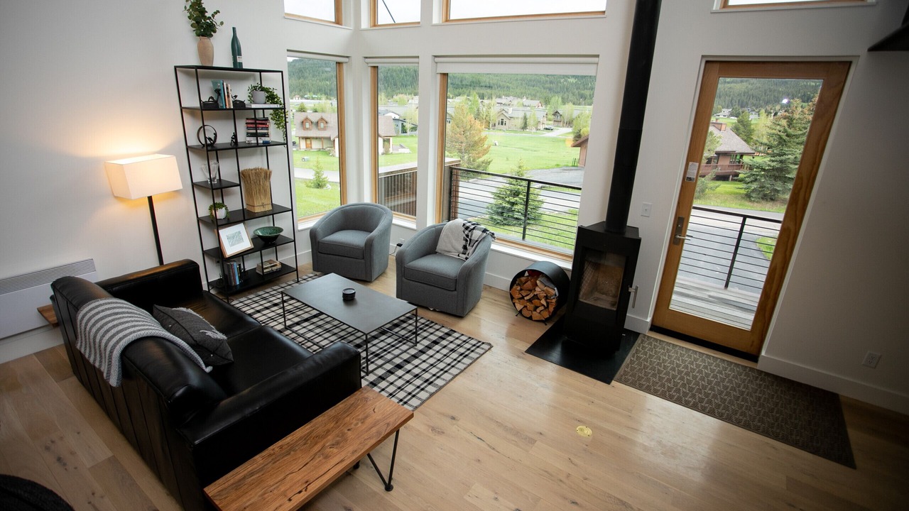 Photo of Livingroom in Gallatin Gateway