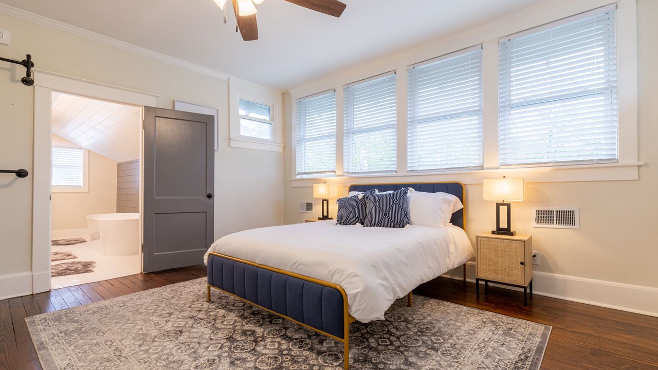 Photo of Bedroom in East Midtown
