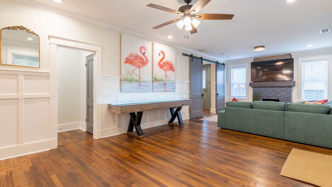 Photo of Livingroom in East Midtown