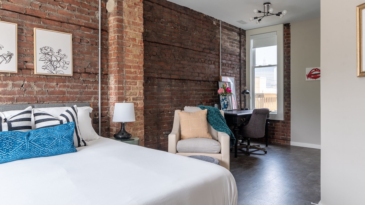 Photo of Bedroom in Ohio City