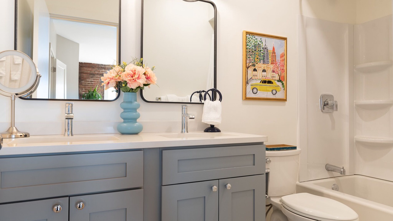 Photo of Bathroom in Ohio City