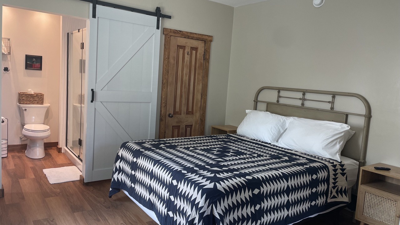 Photo of Bedroom in Forsyth