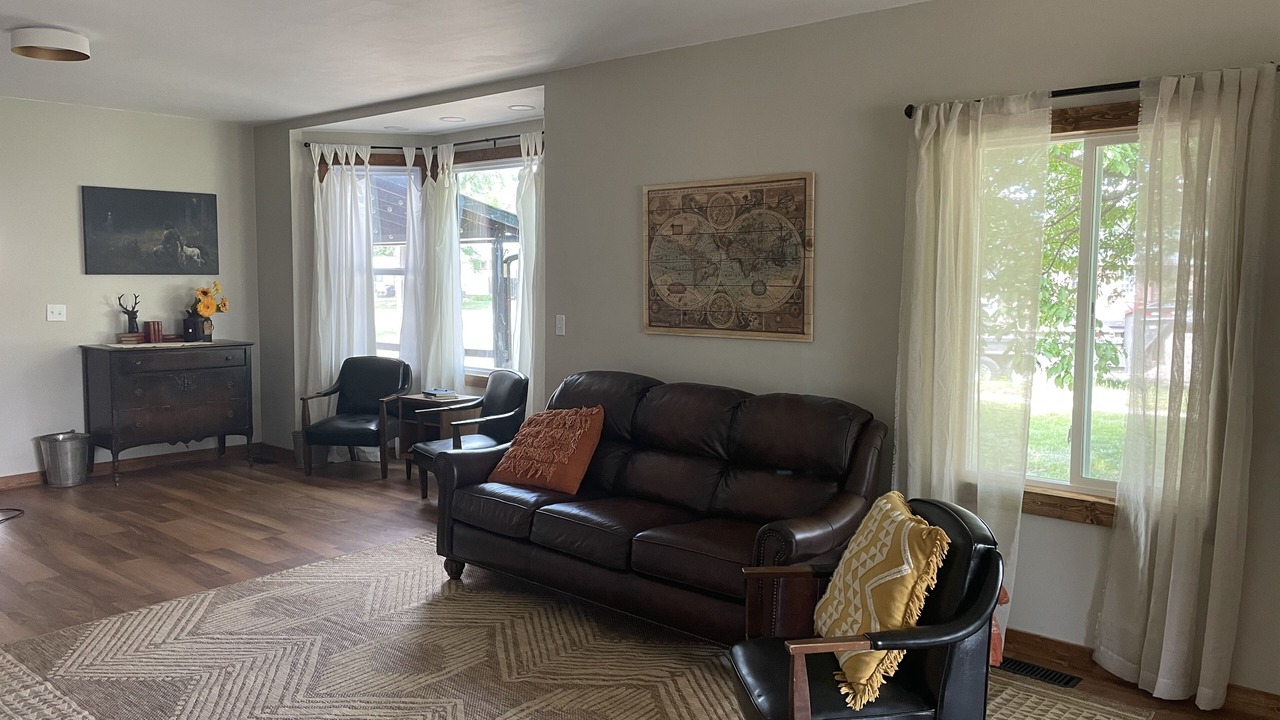 Photo of Livingroom in Forsyth