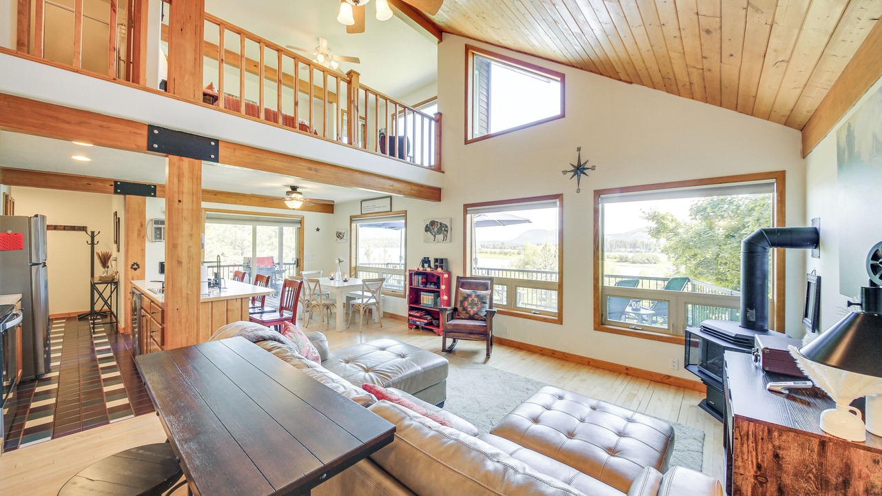 Photo of Livingroom in Newport