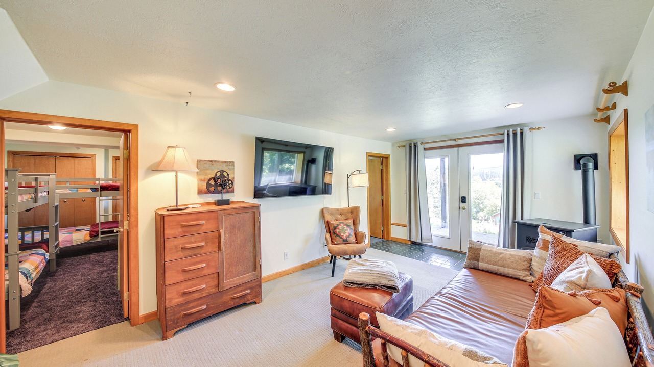 Photo of Livingroom in Newport