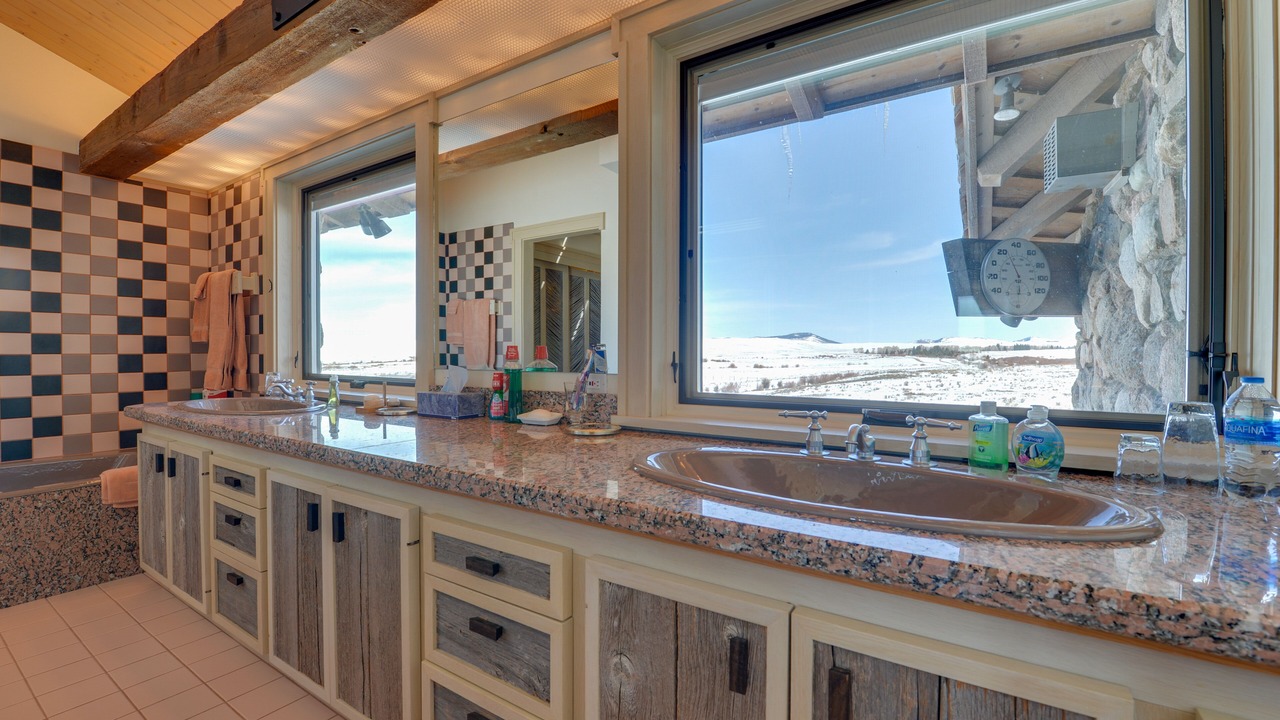 Photo of Bathroom in Cora