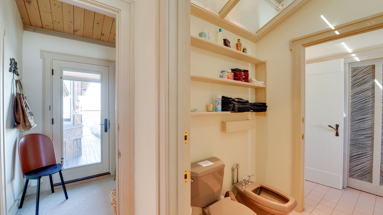 Photo of Bathroom in Cora