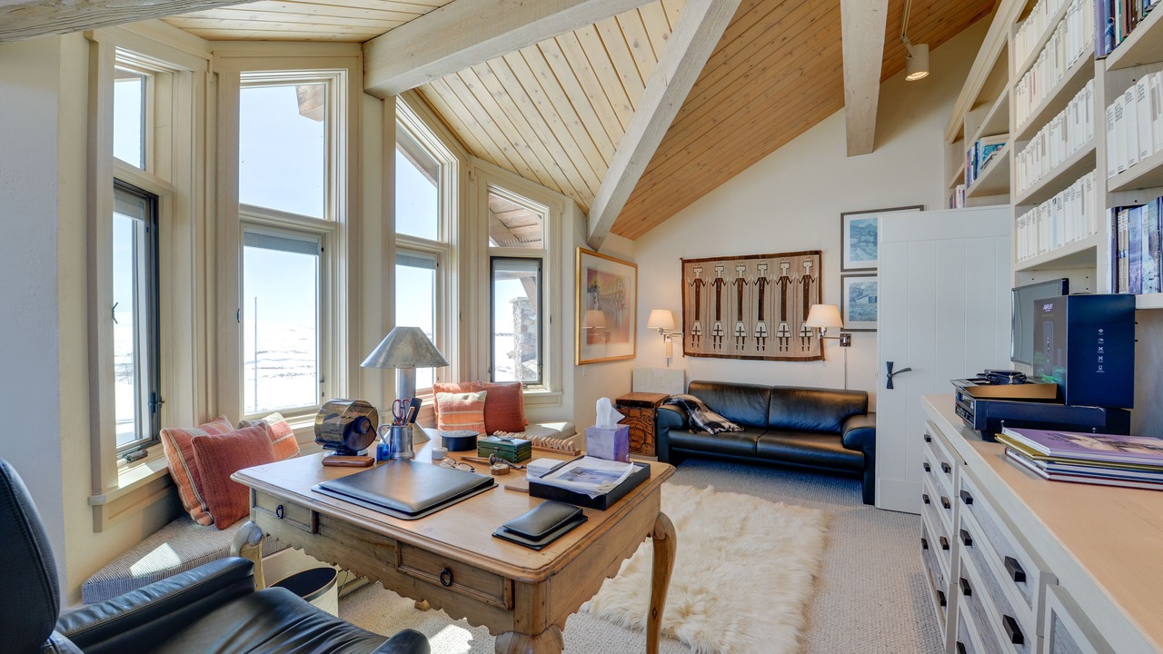 Photo of Livingroom in Cora