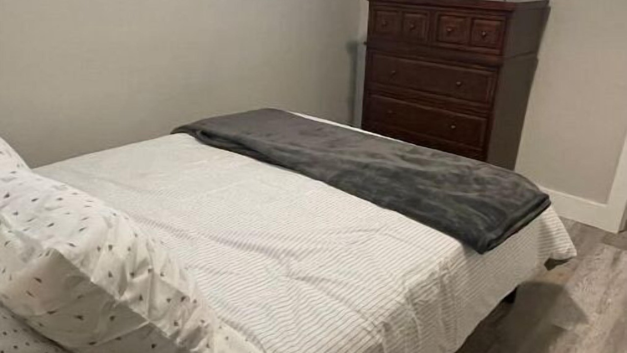 Photo of Bedroom in Central - Terry