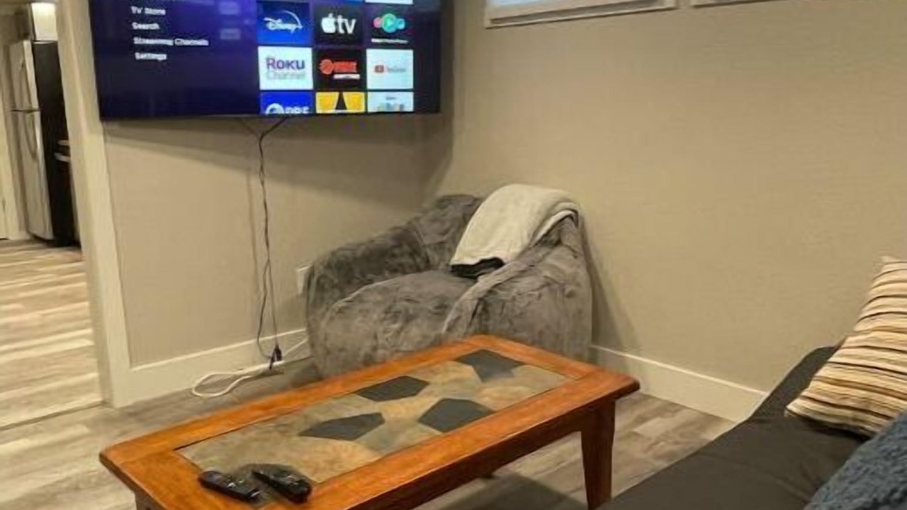 Photo of Livingroom in Central - Terry