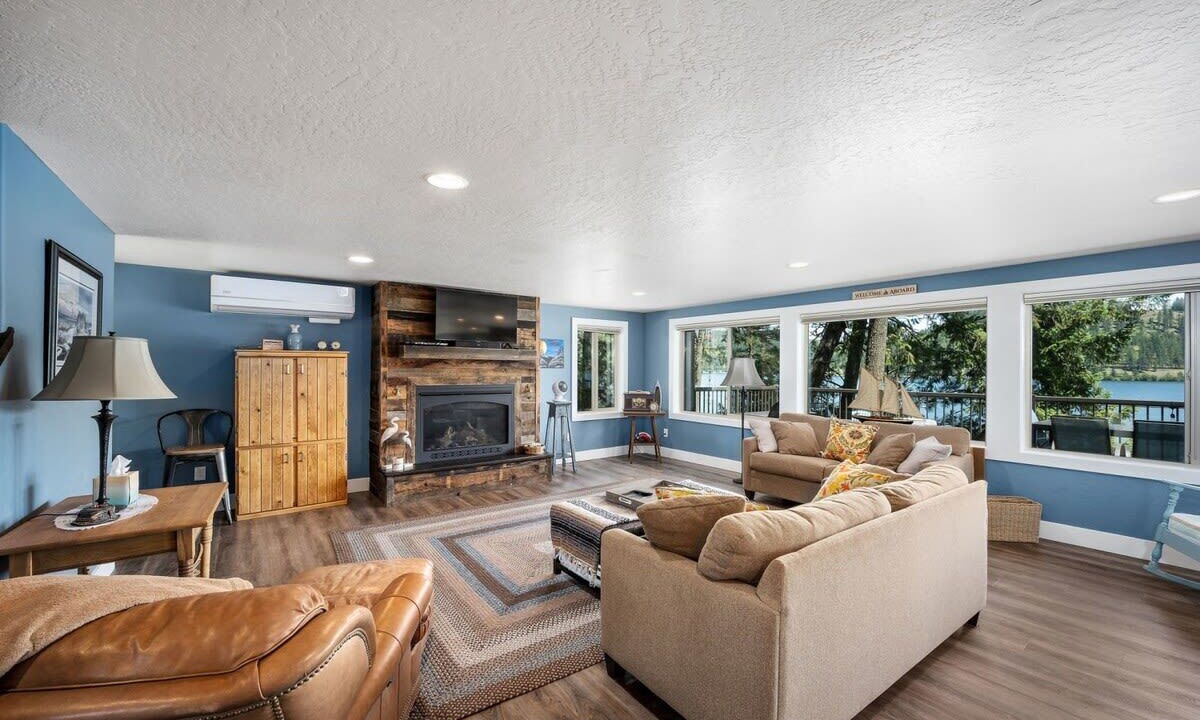 Photo of Livingroom in Worley