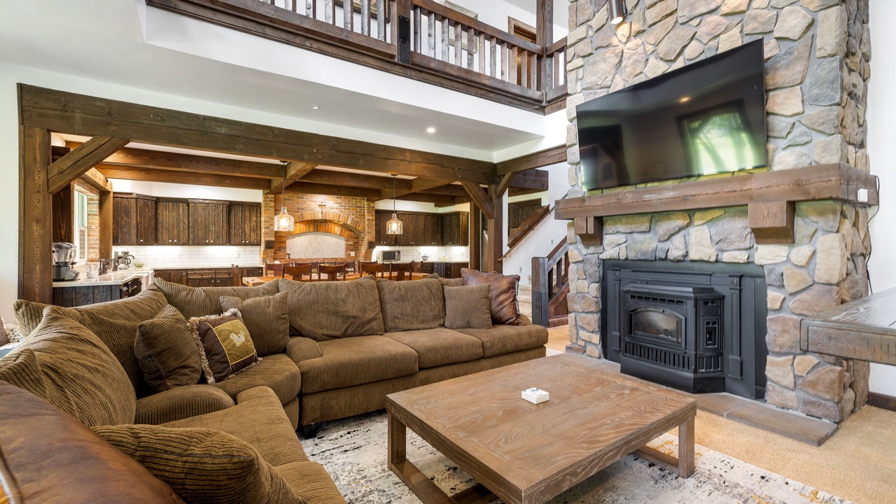 Photo of Livingroom in Tamarack Resort
