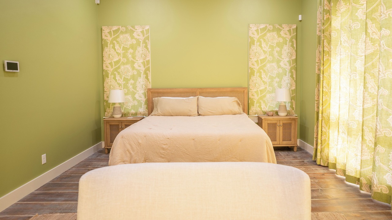 Photo of Bedroom in Grove