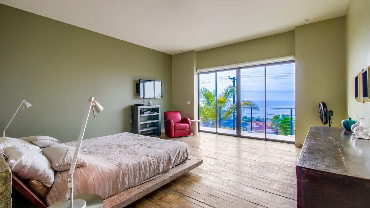 Photo of Bedroom in Sunset Cliffs
