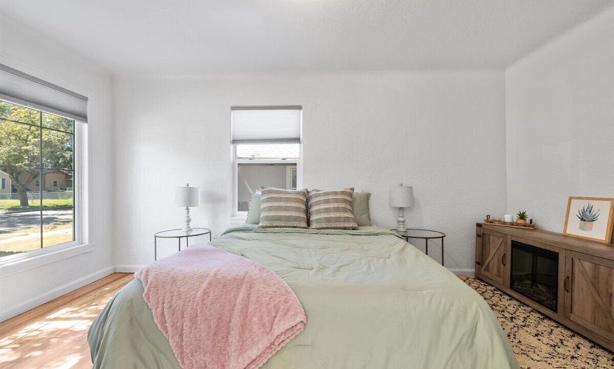 Photo of Bedroom in Central - Terry