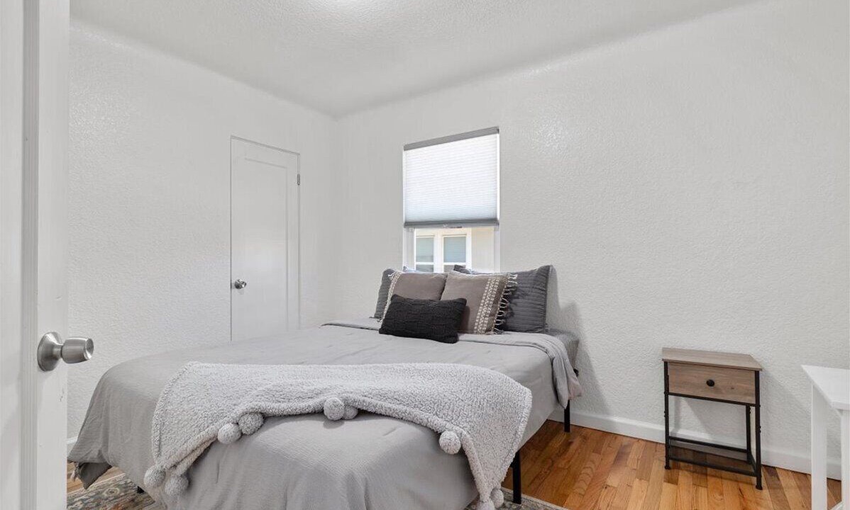 Photo of Bedroom in Central - Terry