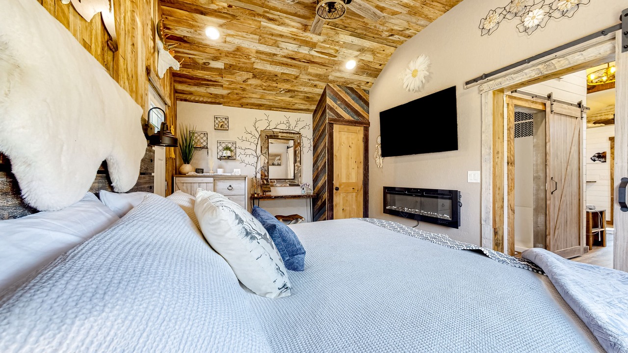 Photo of Bedroom in Evergreen