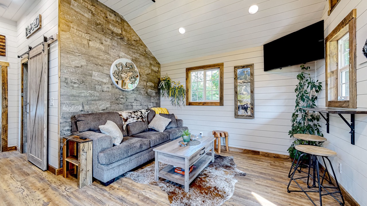 Photo of Livingroom in Evergreen