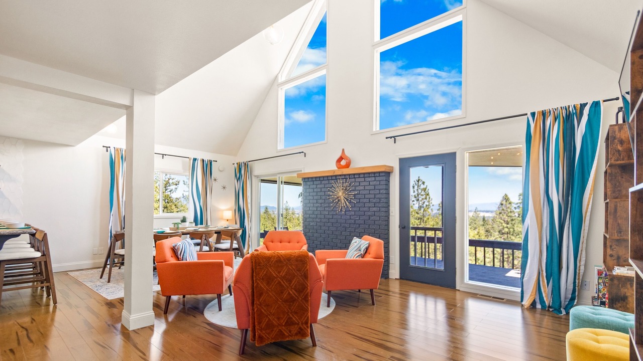 Photo of Livingroom in Post Falls