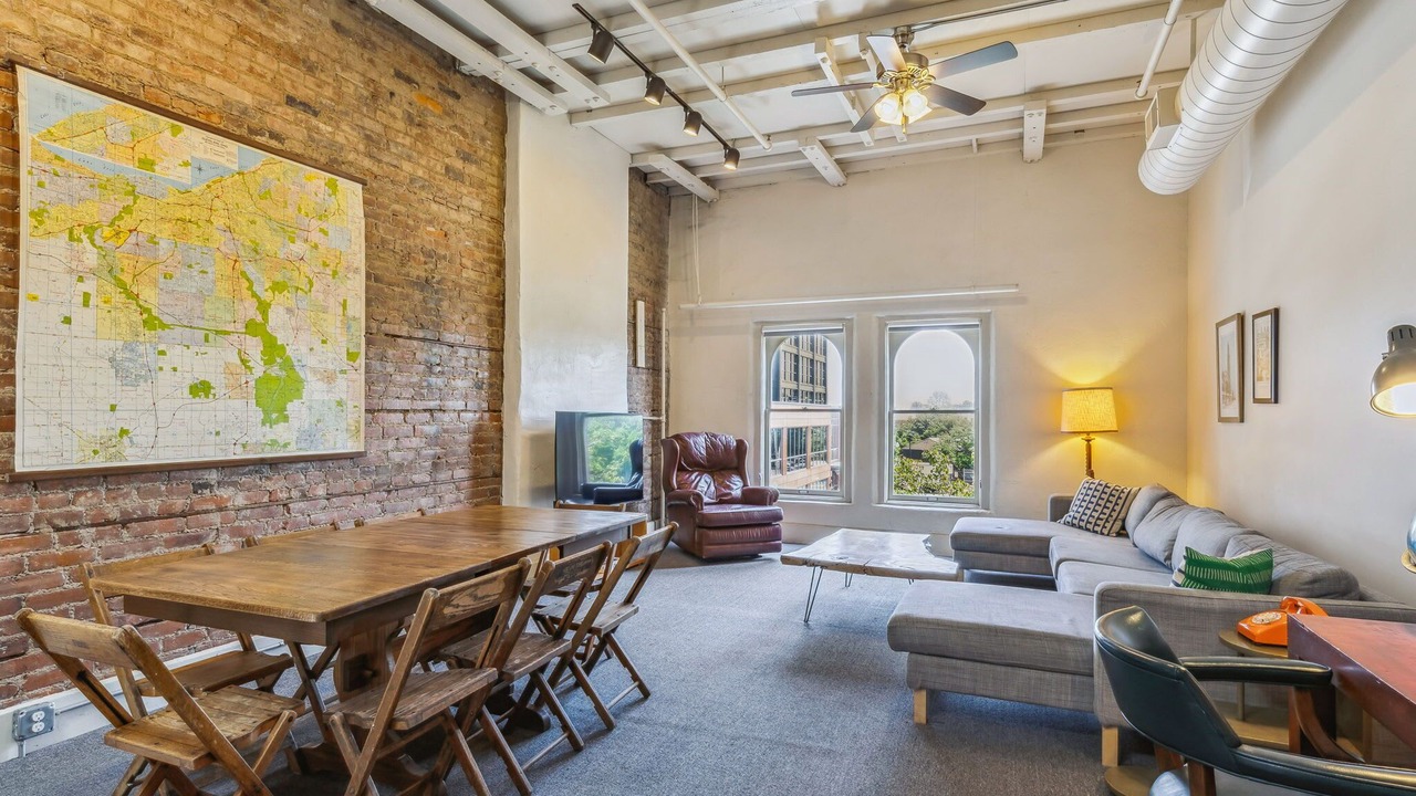 Photo of Livingroom in Ohio City