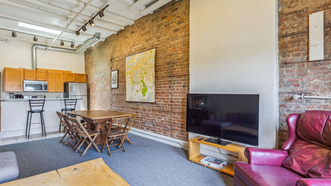 Photo of Livingroom in Ohio City
