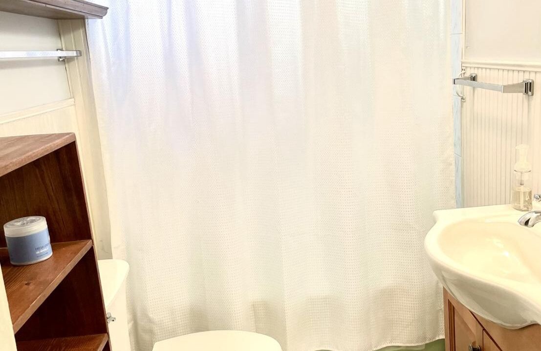 Photo of Bathroom in Belt