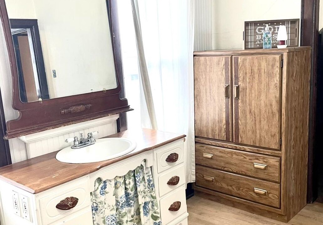 Photo of Bathroom in Belt