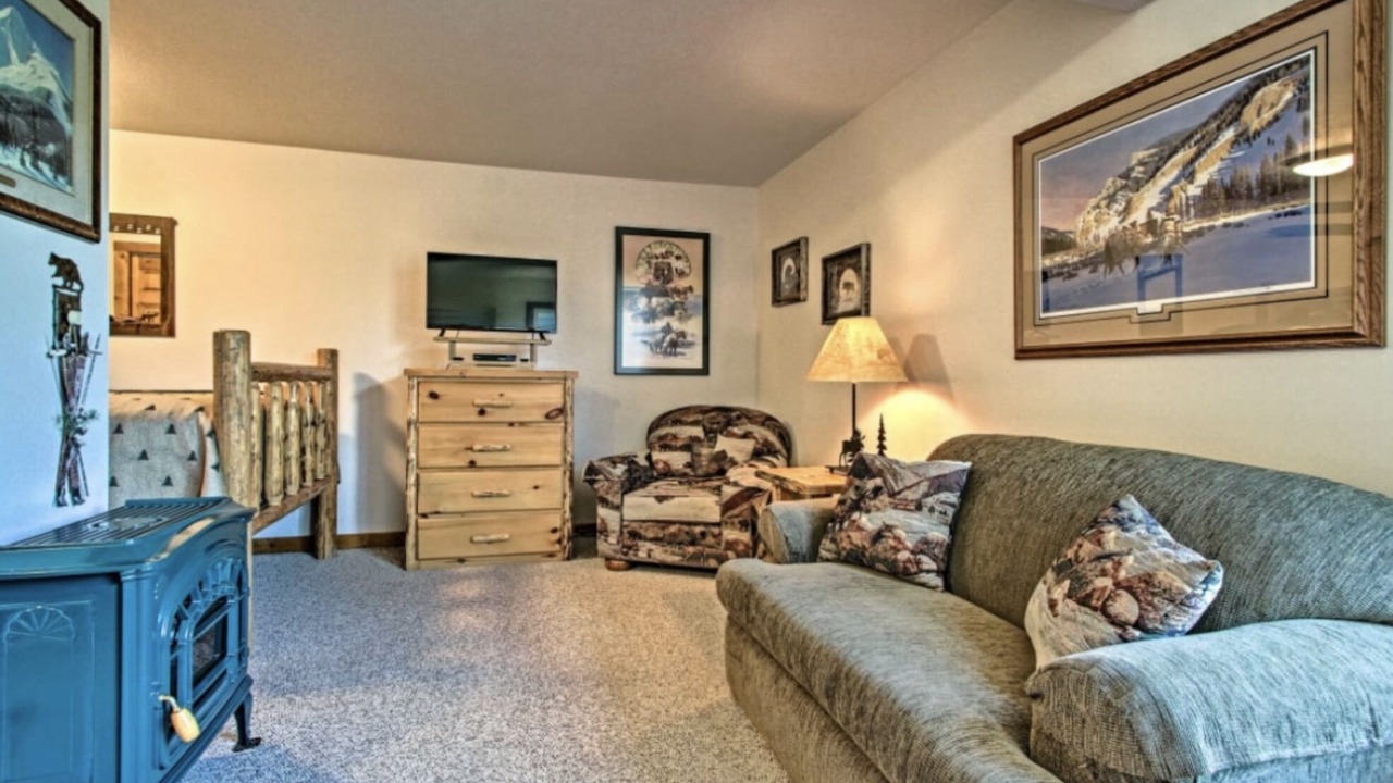 Photo of Livingroom in Big Sky