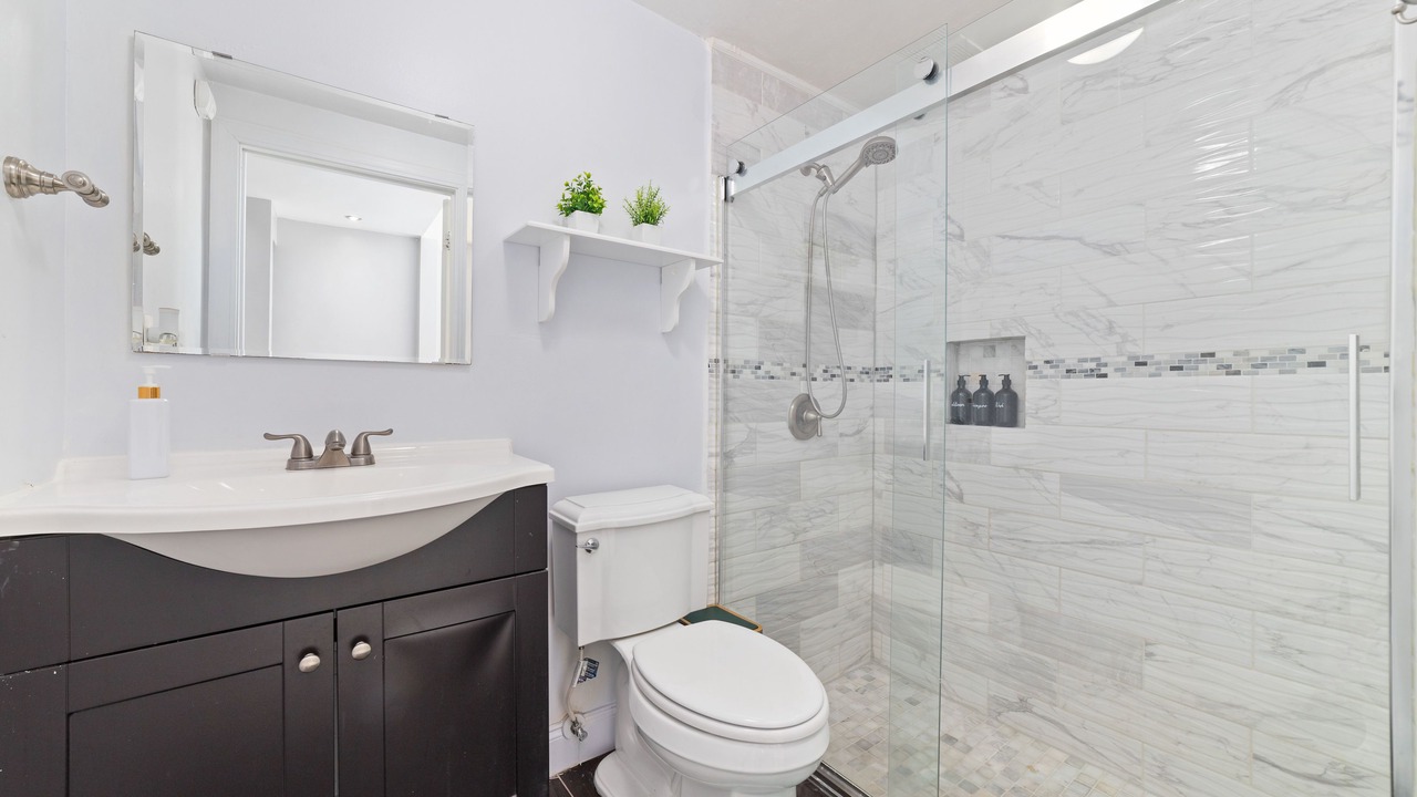 Photo of Bathroom in Clodine