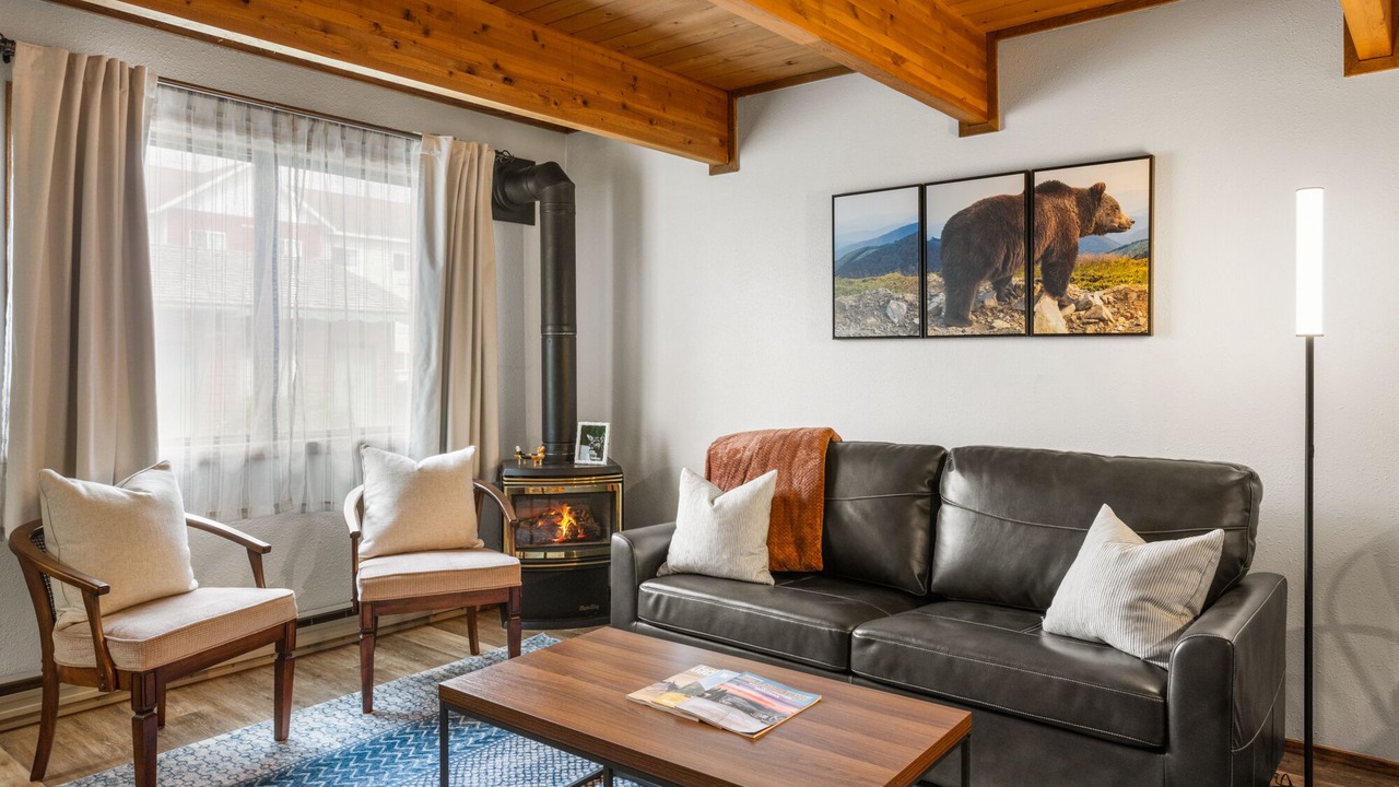 Photo of Livingroom in West Yellowstone
