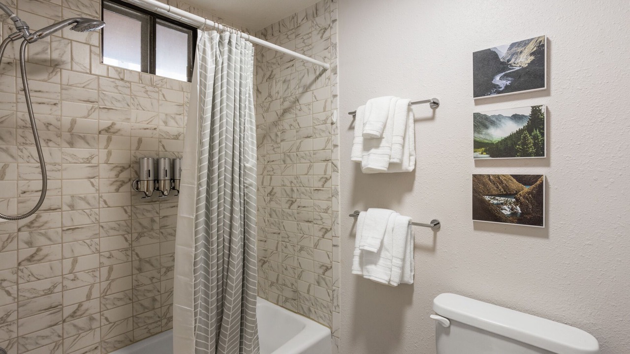 Photo of Bathroom in West Yellowstone